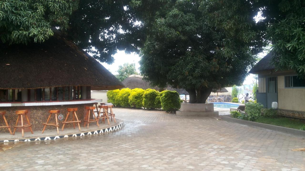 Dubai Resort Hotel Adjumani Exterior photo